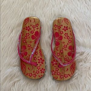 ORIENTAL WOOD PAINTED FLIP FLOP